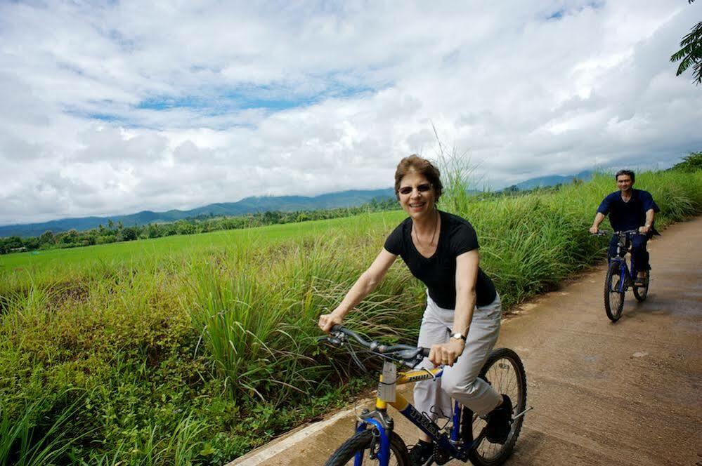 Khum Lanna Hotel Phrao Bagian luar foto
